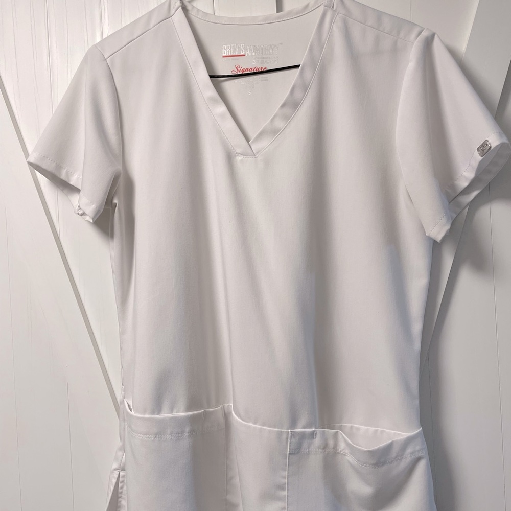 Greys Anatomy Signature Scrub Top